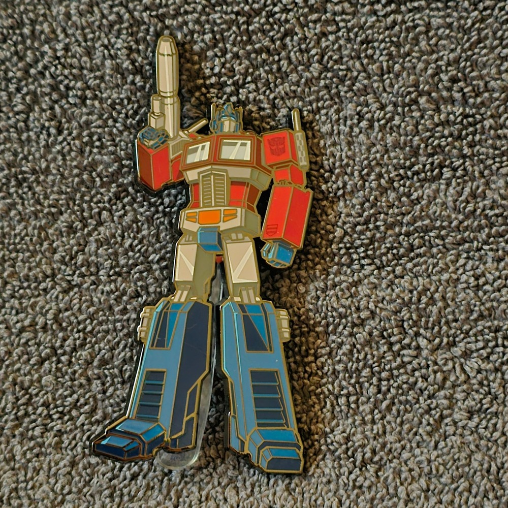 FiGPiN Transformers 663 Optimus Prime XL Enamel Pin Large G1 Autobot Leader